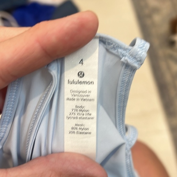 Lululemon Athletica Sky Blue Run Off Route Tank Top size 4. In perfect condition - Picture 9 of 12
